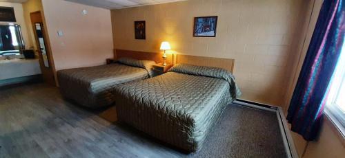 Mary's Motel Golden