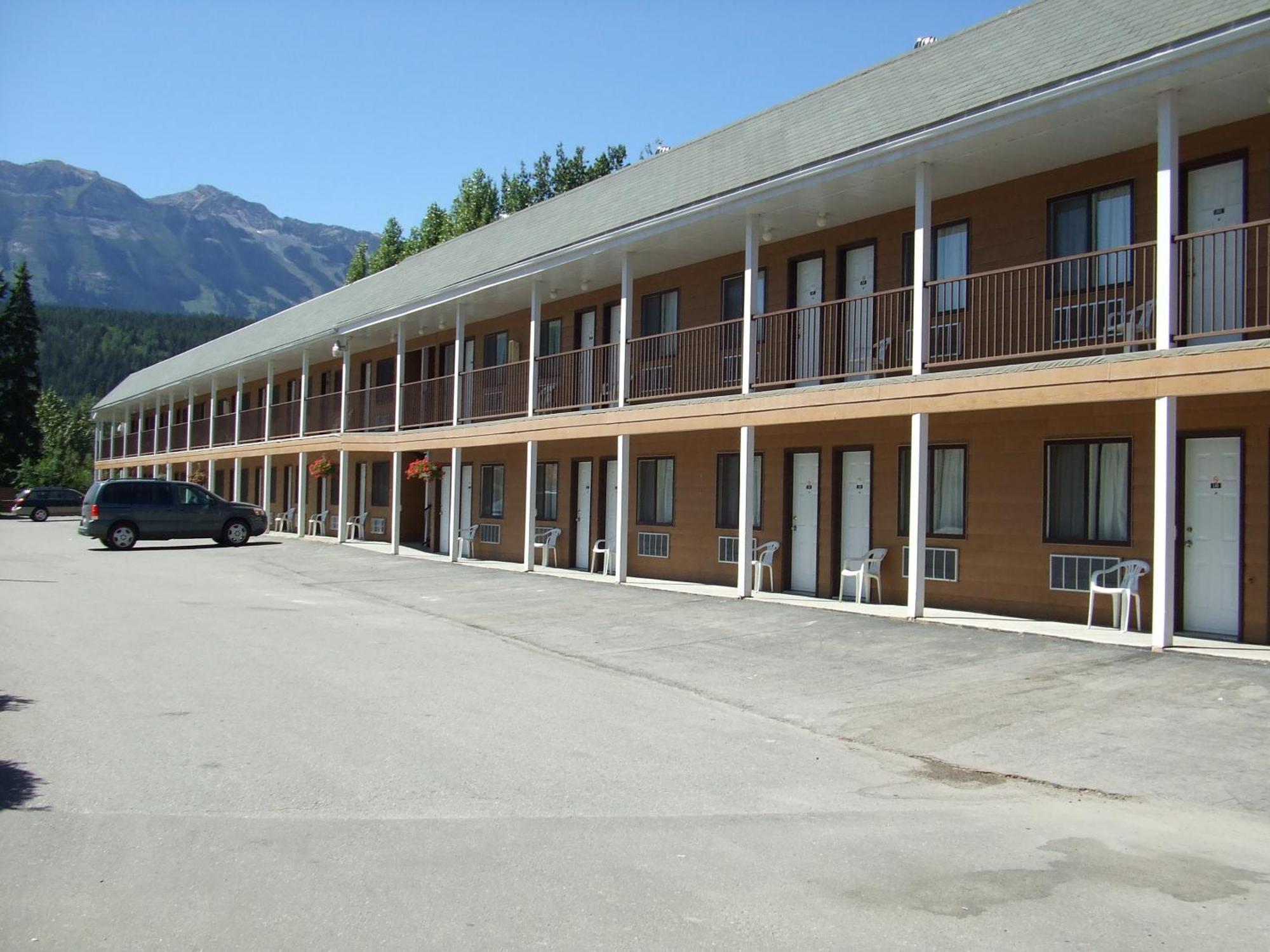 Motel Mary's 3*